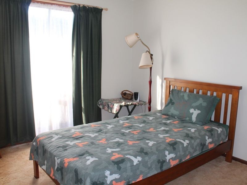 10 Morekana Crescent, Bairnsdale VIC 3875