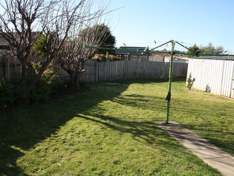 10 Morekana Crescent, Bairnsdale VIC 3875