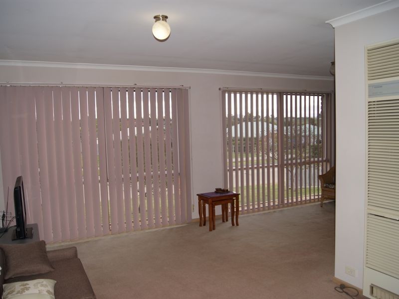 64 Balmoral Crescent, Bairnsdale VIC 3875