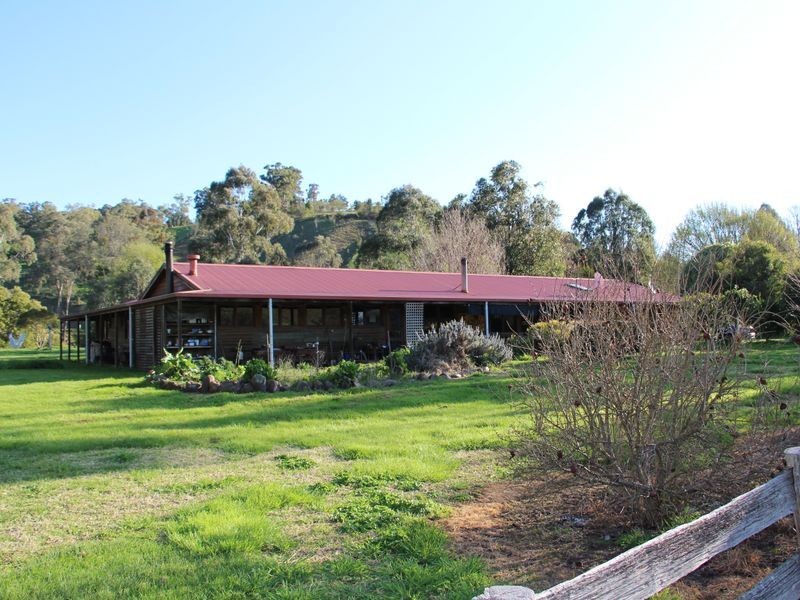 9 Saleyard Road, Buchan VIC 3885