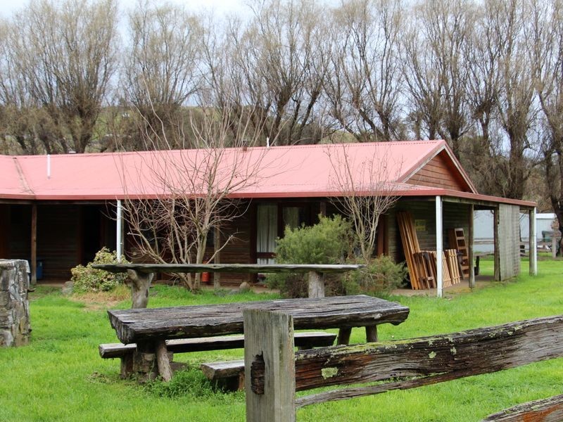 9 Saleyard Road, Buchan VIC 3885