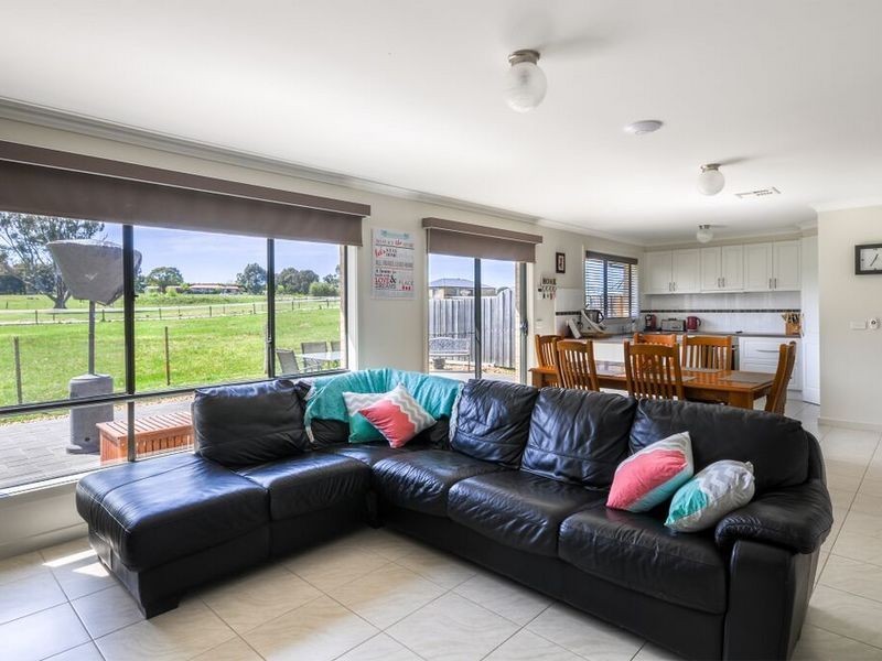 24 Bumberrah Road, Johnsonville VIC 3902