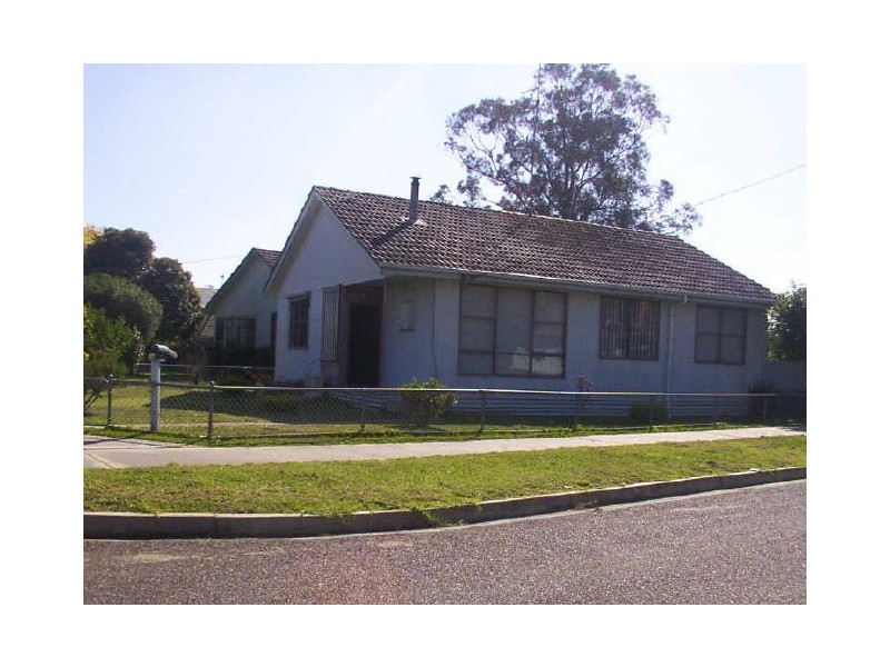 16 Davies Street, Bairnsdale VIC 3875