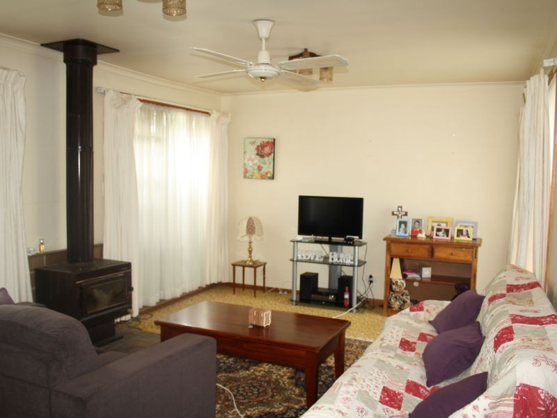 29 Cameron Cresent, Bairnsdale VIC 3875