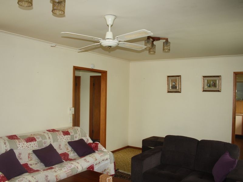 29 Cameron Cresent, Bairnsdale VIC 3875