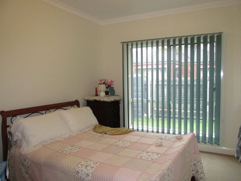 2/12B Balmoral Cresent, Bairnsdale VIC 3875