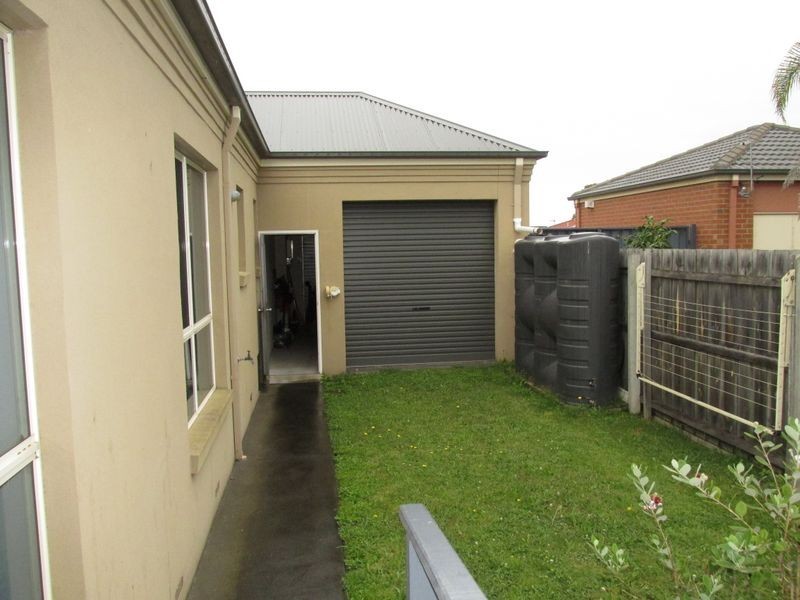 2/12B Balmoral Cresent, Bairnsdale VIC 3875