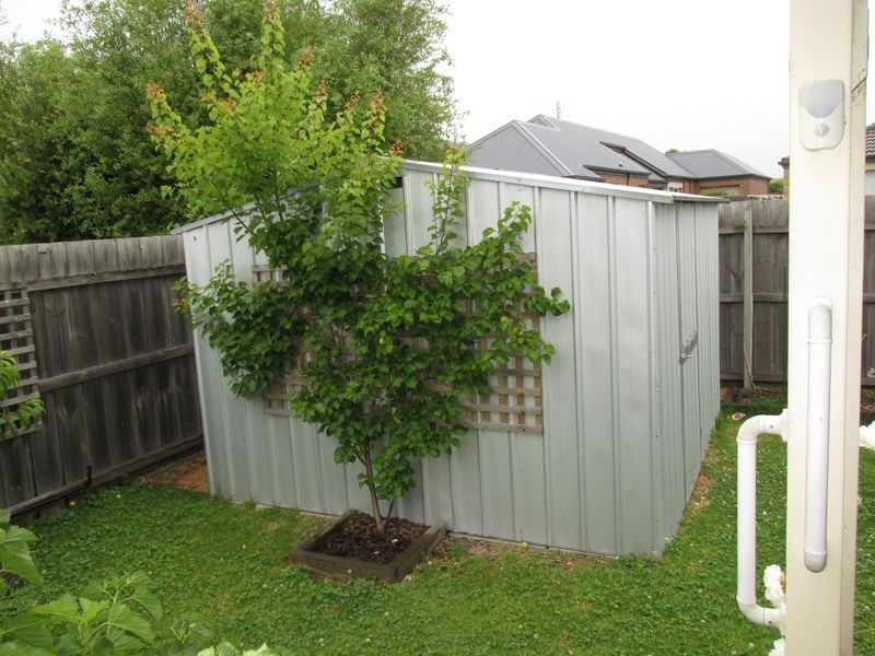 2/12B Balmoral Cresent, Bairnsdale VIC 3875