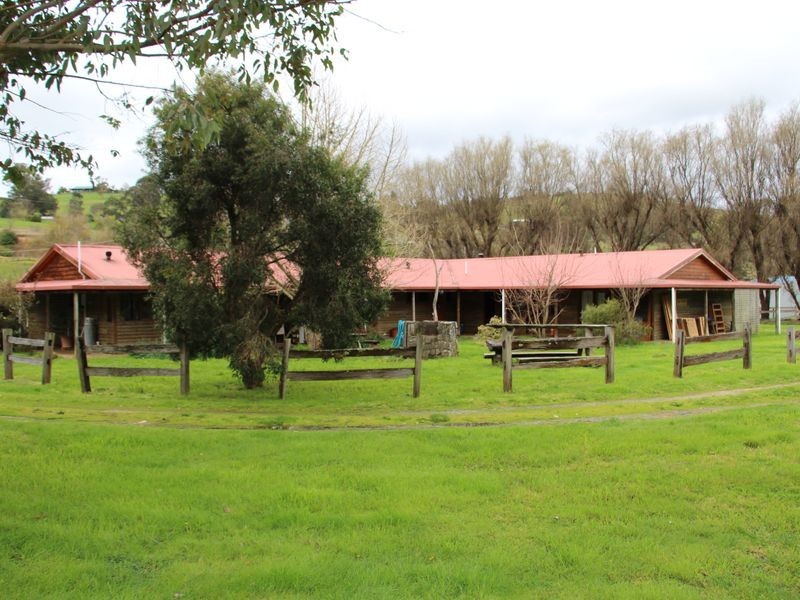 No 9 Saleyard Road, Buchan VIC 3885