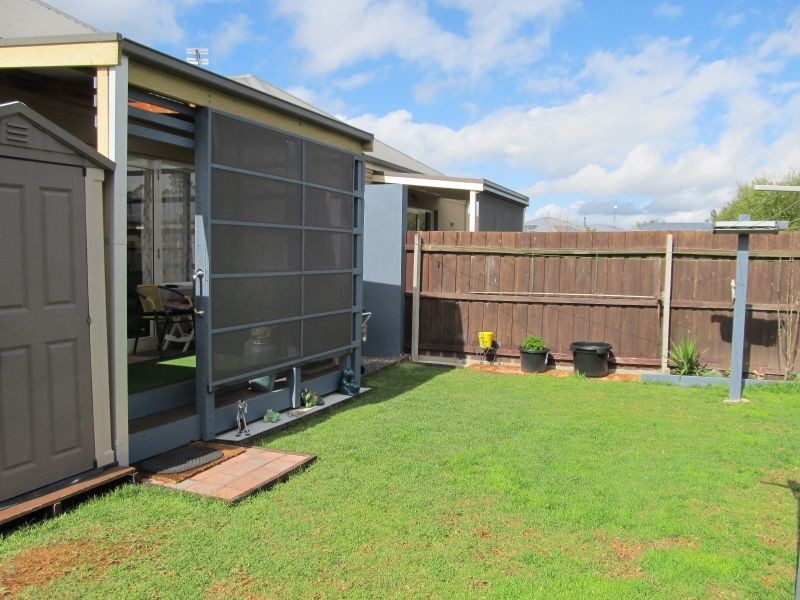 1/12B Balmoral Crescent, Bairnsdale VIC 3875