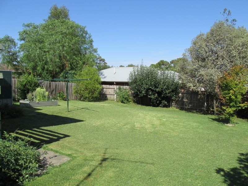 14 Doherty Street, Bairnsdale VIC 3875