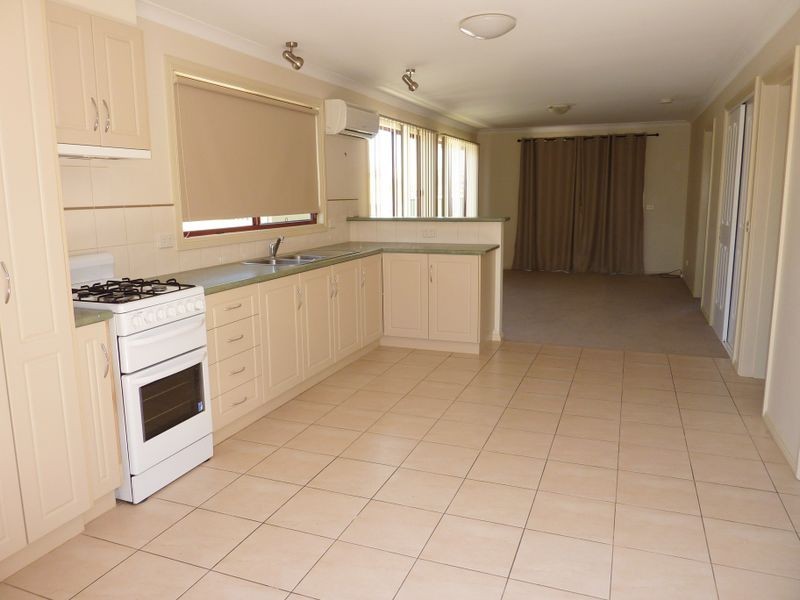 1/150 Princes Highway, Lucknow VIC 3875