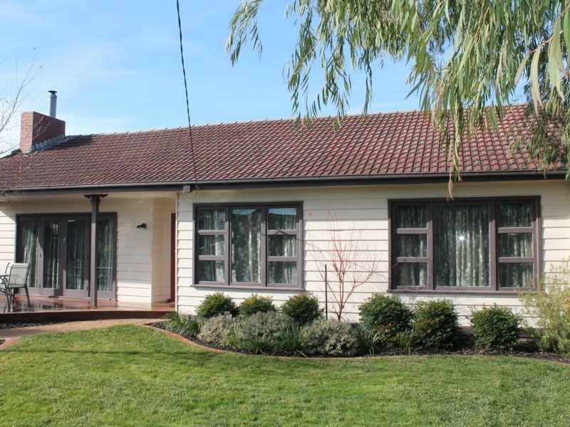 5 Day Street, Bairnsdale VIC 3875