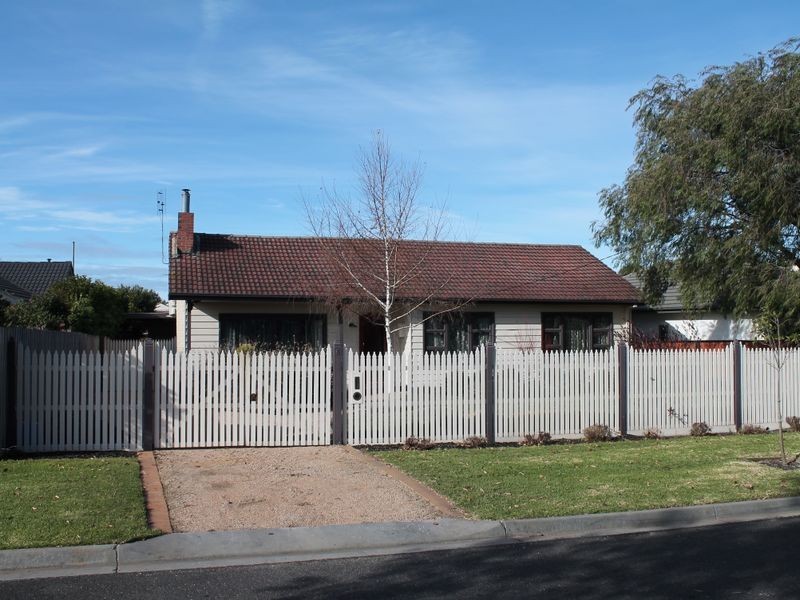 5 Day Street, Bairnsdale VIC 3875