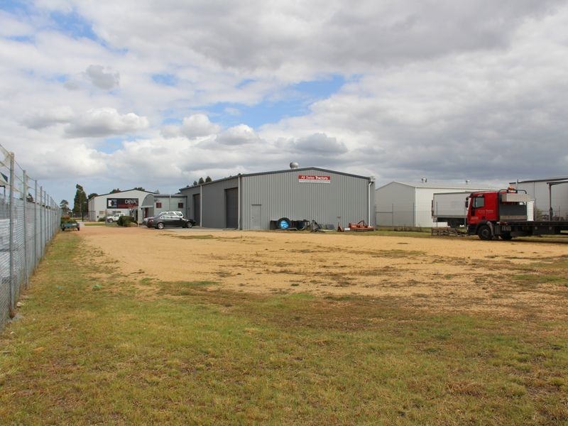 16 Radford Palce, Bairnsdale VIC 3875