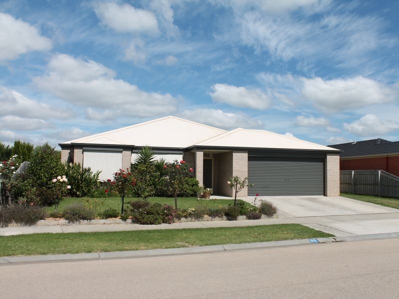 22 Deakin Avenue, Bairnsdale VIC 3875