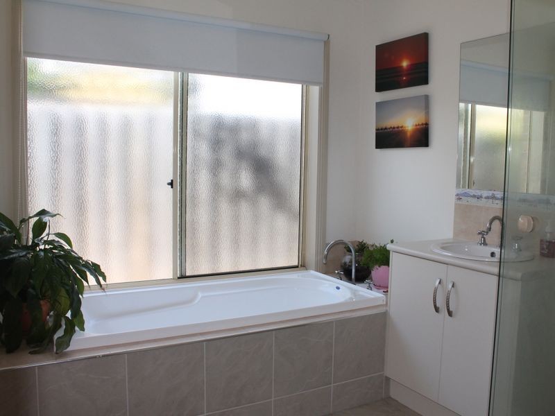 22 Deakin Avenue, Bairnsdale VIC 3875