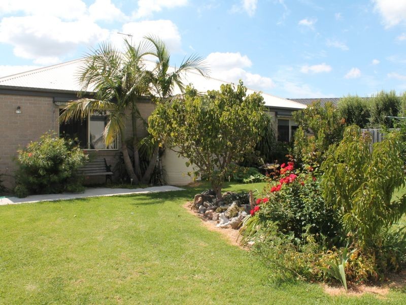 22 Deakin Avenue, Bairnsdale VIC 3875