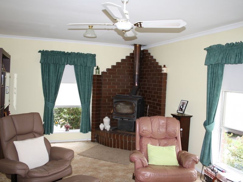 8 Moon Court, Bairnsdale VIC 3875