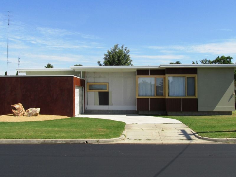 4 McKean Street, Bairnsdale VIC 3875