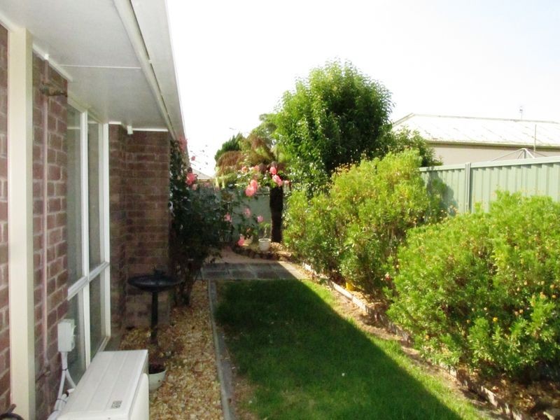 2/12 Francis Street, Bairnsdale VIC 3875