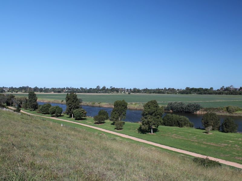 8 The Backwater, Bairnsdale VIC 3875