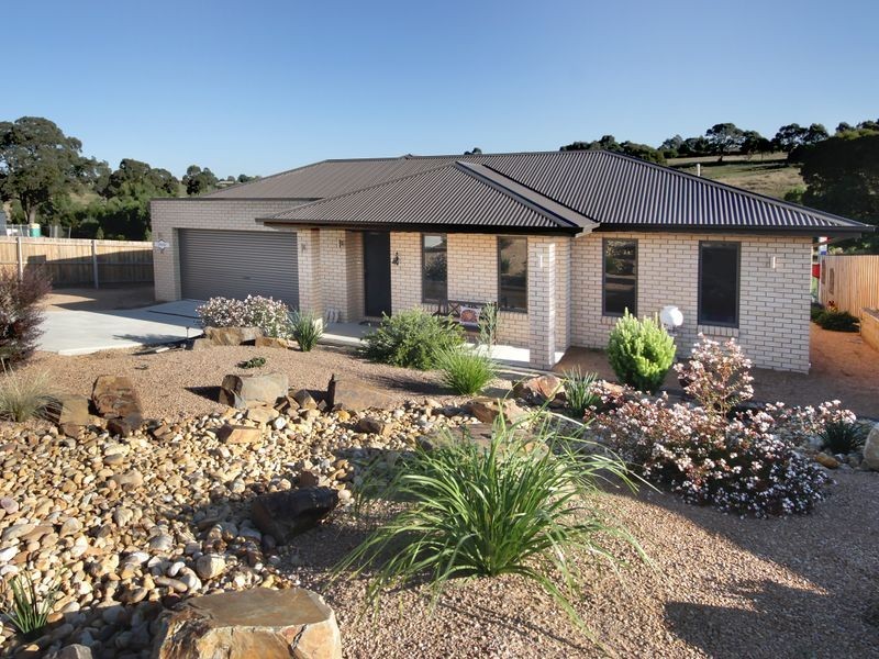 45 Lorimer Drive, Bairnsdale VIC 3875