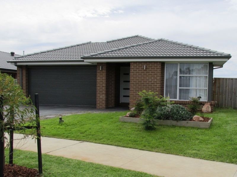 6 Whipbird Street, Bairnsdale VIC 3875