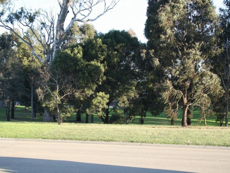 26 Balmoral Crescent, Bairnsdale VIC 3875