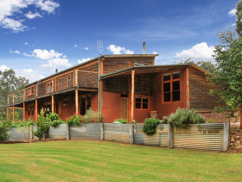 245 Waterholes Road Via Bairnsdale, Clifton Creek VIC 3875