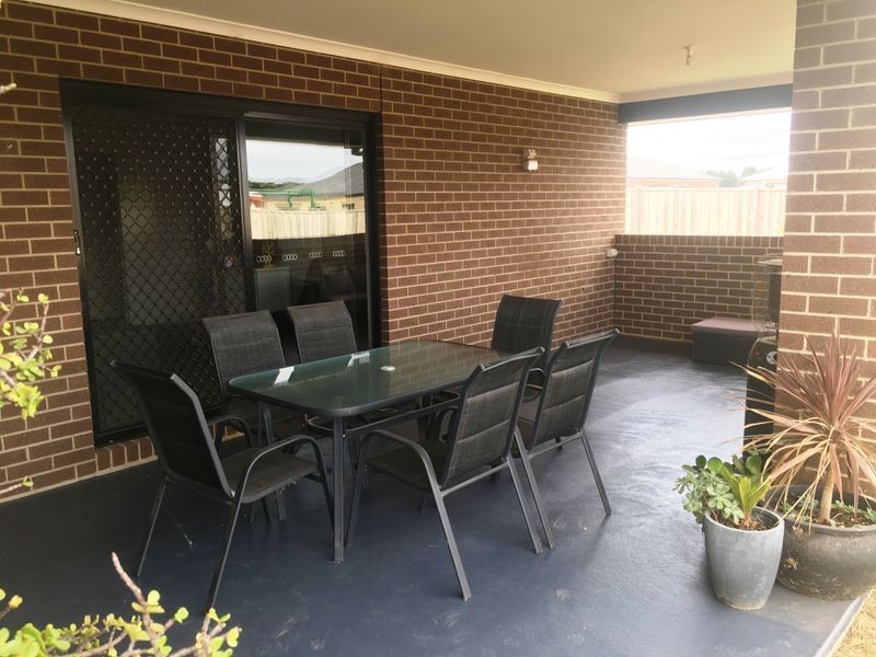 13 Cormorant Close, Bairnsdale VIC 3875