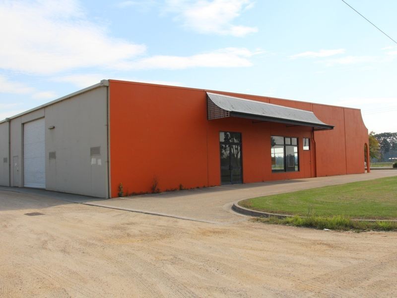 212 Princes Highway, Bairnsdale VIC 3875
