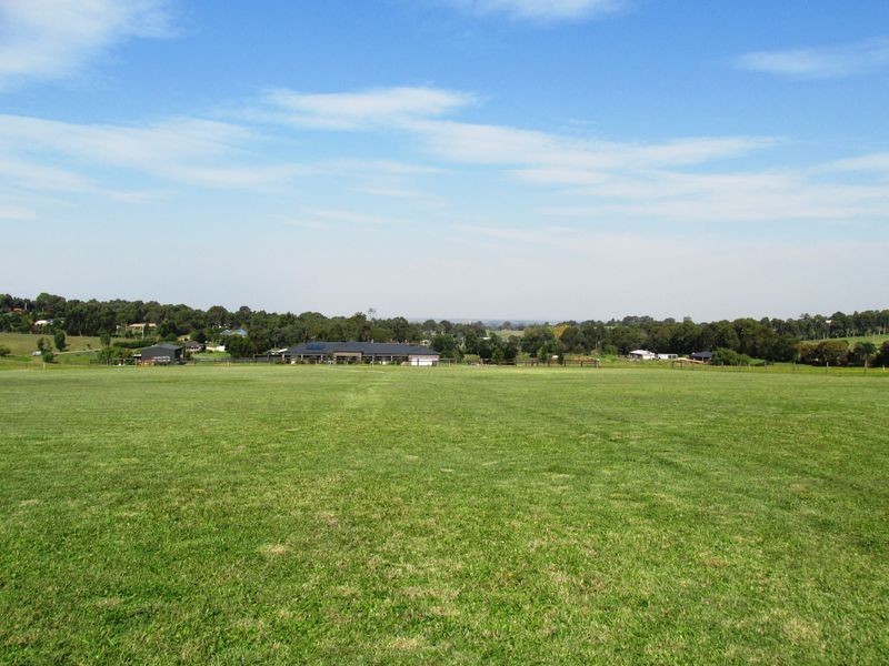 19 Marapana Drive, Wy Yung VIC 3875