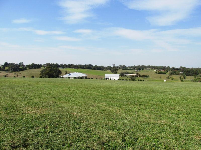 19 Marapana Drive, Wy Yung VIC 3875