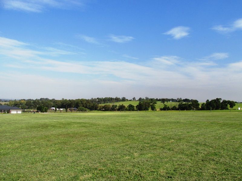 19 Marapana Drive, Wy Yung VIC 3875