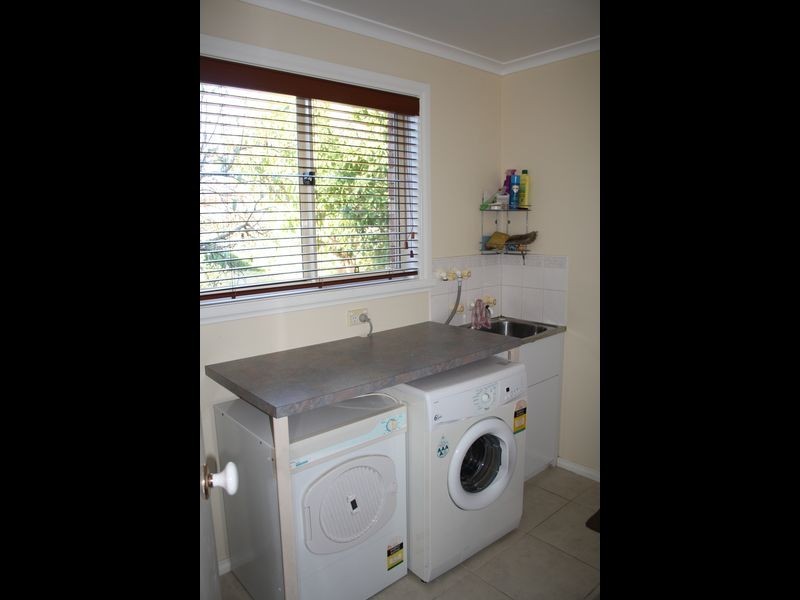 38 Balmoral Crescent, Bairnsdale VIC 3875