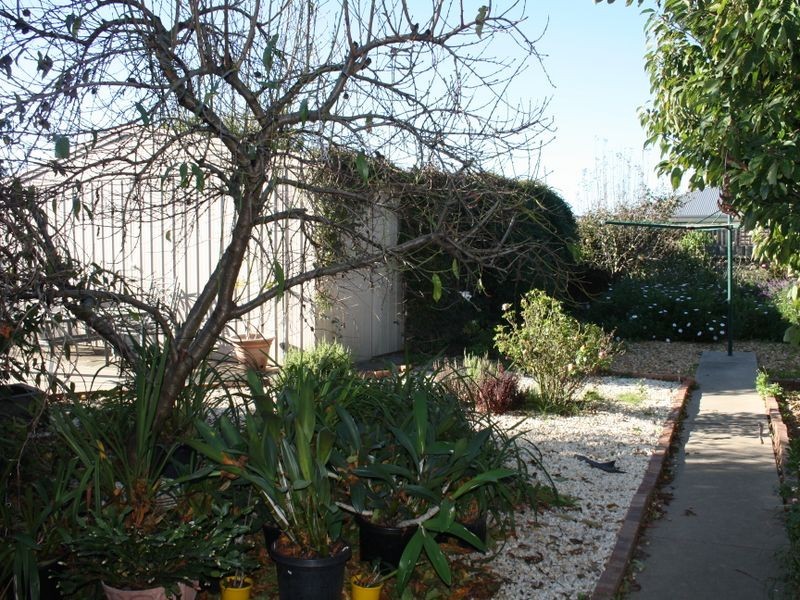 38 Balmoral Crescent, Bairnsdale VIC 3875