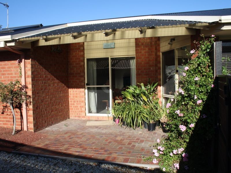 38 Balmoral Crescent, Bairnsdale VIC 3875