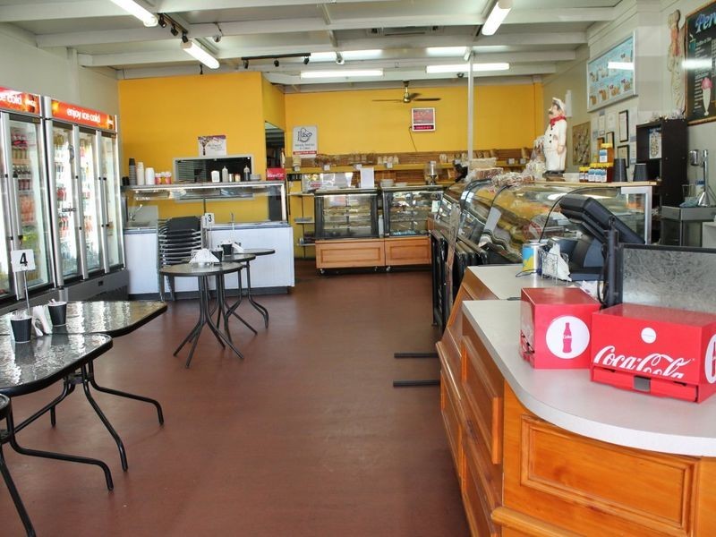 176 Main Street, Percys Bakery, Bairnsdale VIC 3875