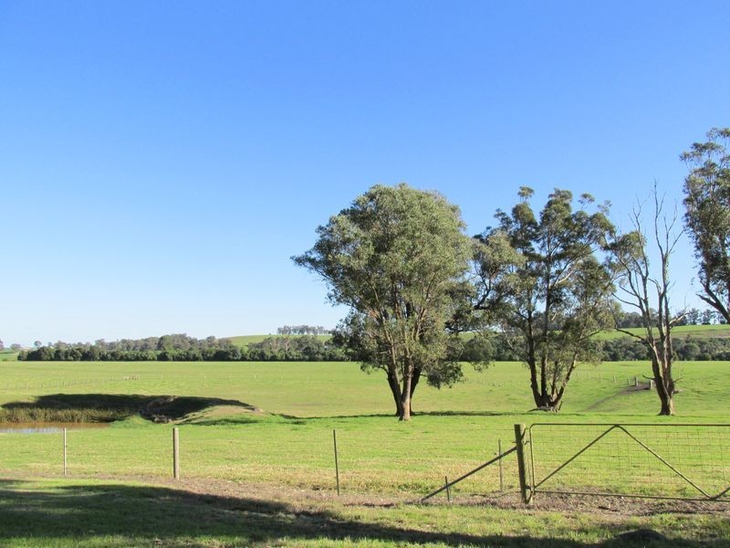 42 Sandy Flat Road, Orbost VIC 3888