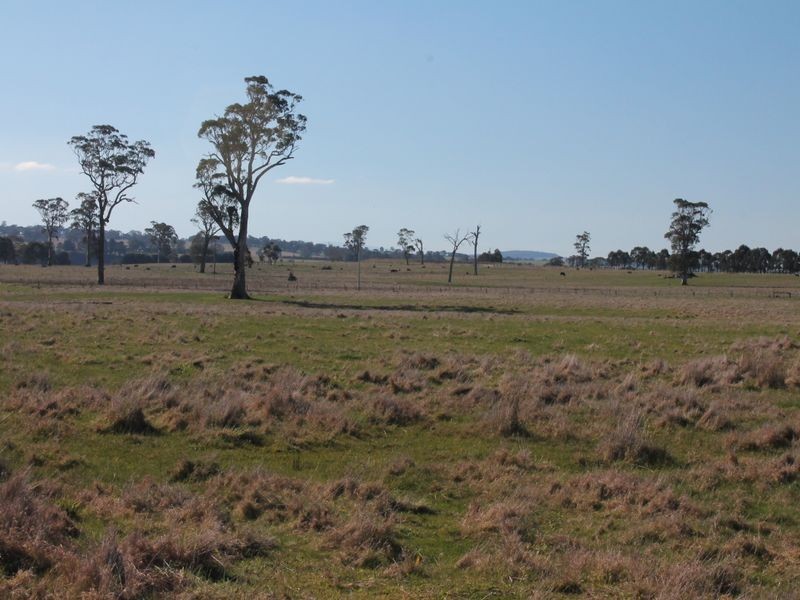 16 Calverts Road, Hillside VIC 3875