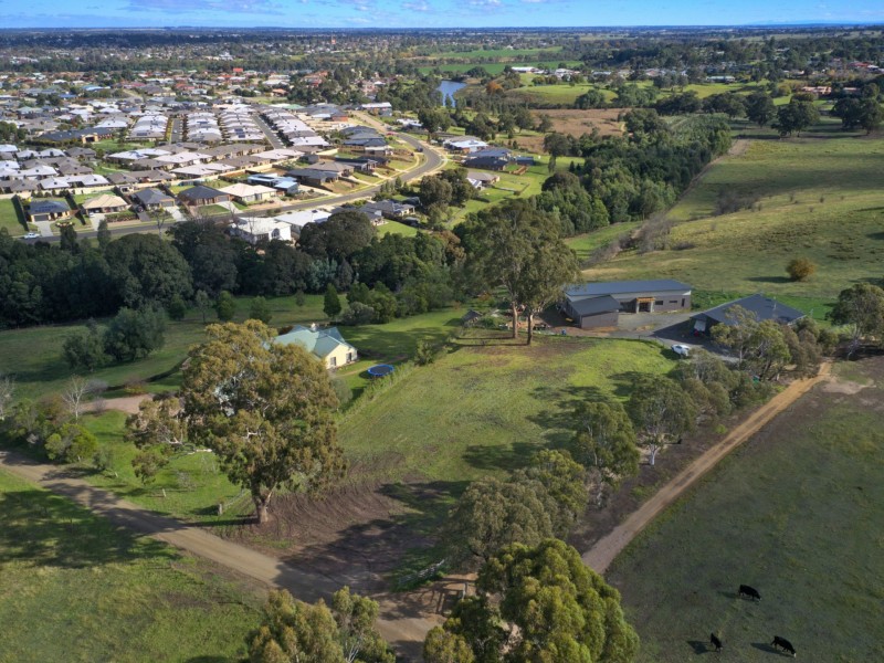 51 McAuleys Road, Wy Yung VIC 3875