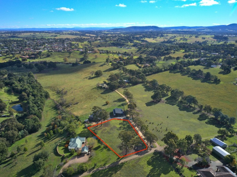51 McAuleys Road, Wy Yung VIC 3875