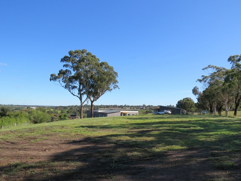 51 McAuleys Road, Wy Yung VIC 3875