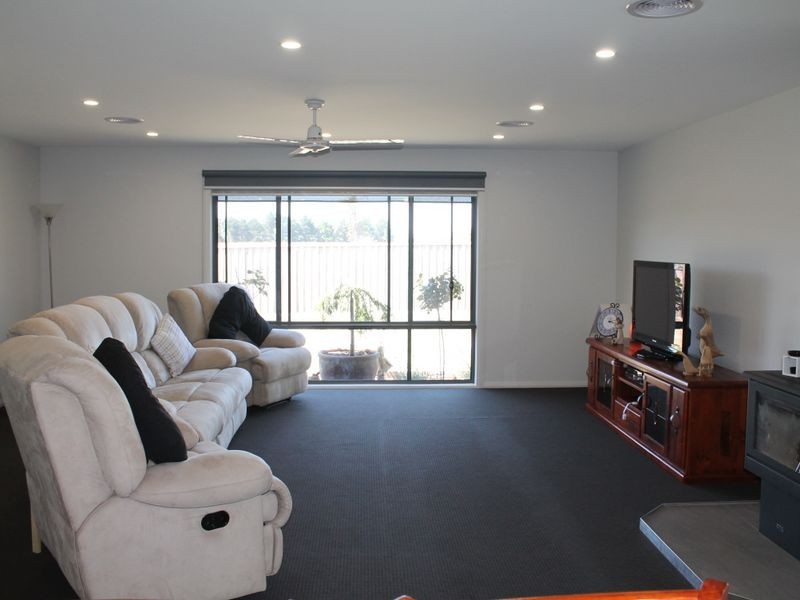 36 Shannon Boulevarde, Bairnsdale VIC 3875