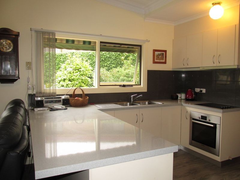 10 Great Alpine Road, Lucknow VIC 3875
