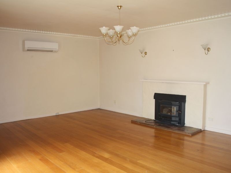 10 Riley Street, Bairnsdale VIC 3875