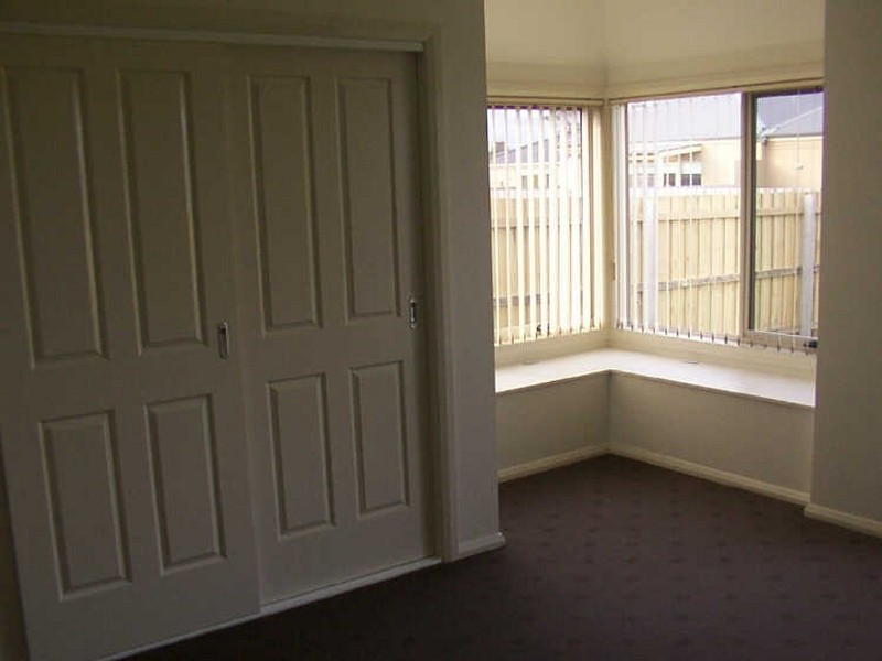 9B Barton Place, Bairnsdale VIC 3875