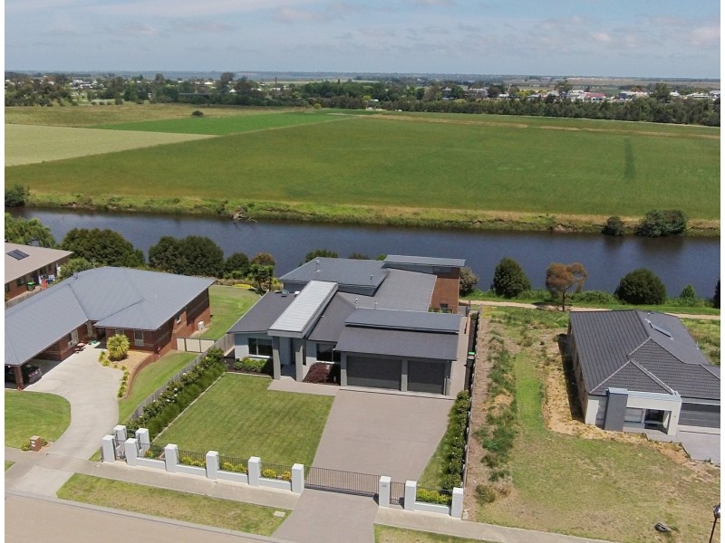 30 The Backwater, Eastwood VIC 3875