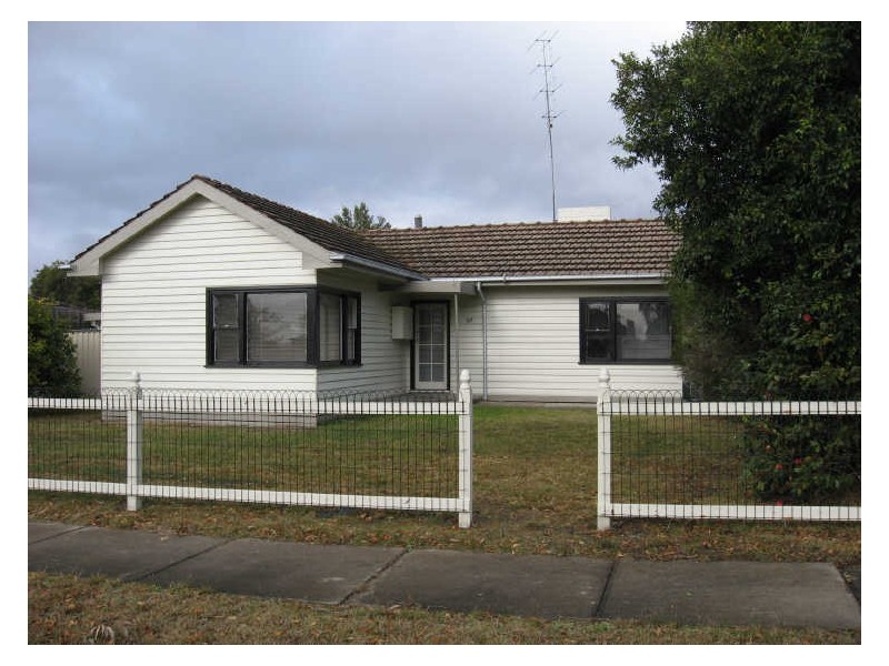 97 Bredt Street, Bairnsdale VIC 3875